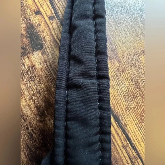 RETIRED: Vera Bradley | ladies Snow Lotus Hadley on the go shoulder handbag.​ - Picture 8 of 16